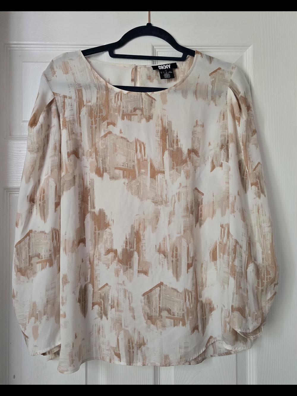 DKNY Women's Cream and Tan Abstract Printed Long Sleeve Blouse Large